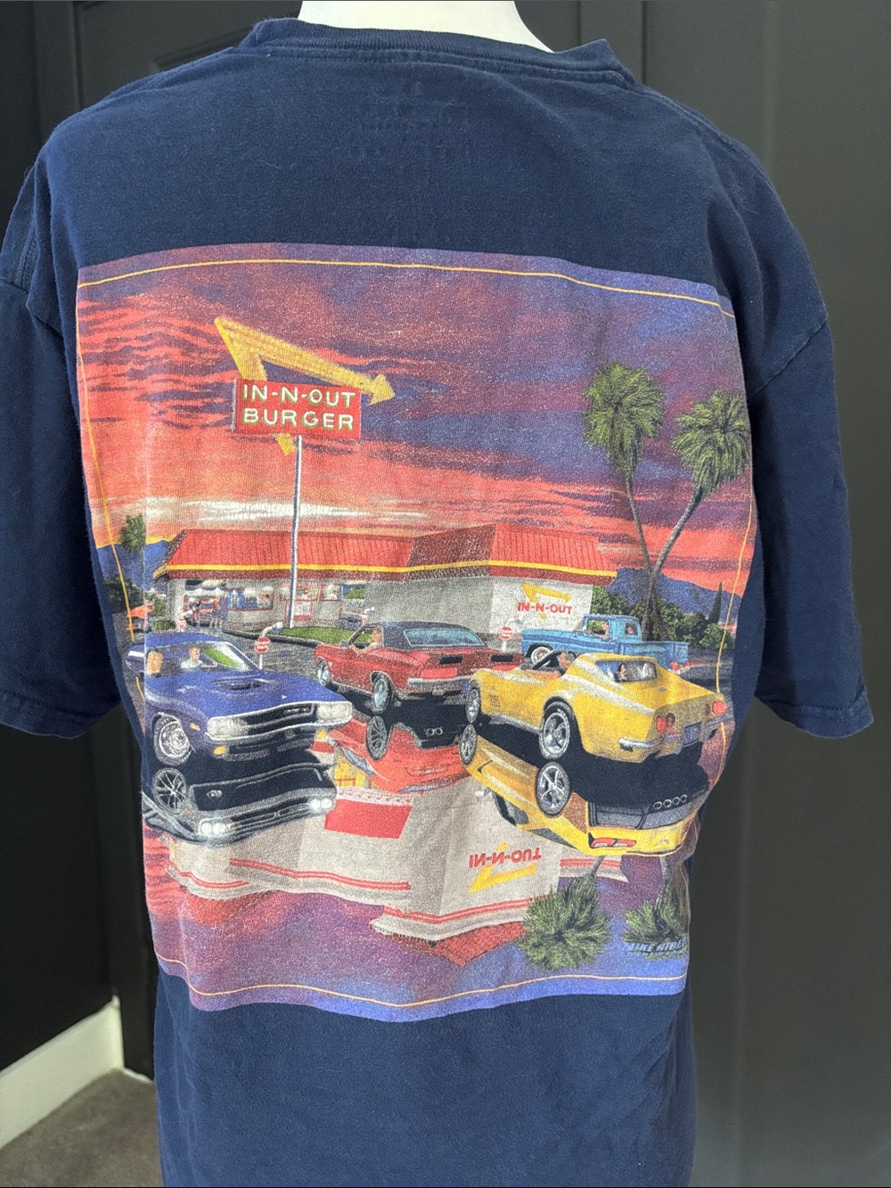 Texas IN N OUT fast food burger chain Navy Short Sleeve Graphic Tee